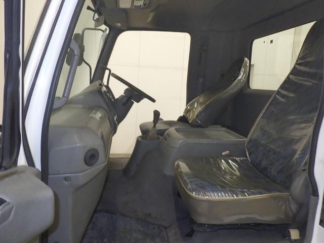 2003 Mitsubishi Fuso Fighter Aerial work platform auction photo 8