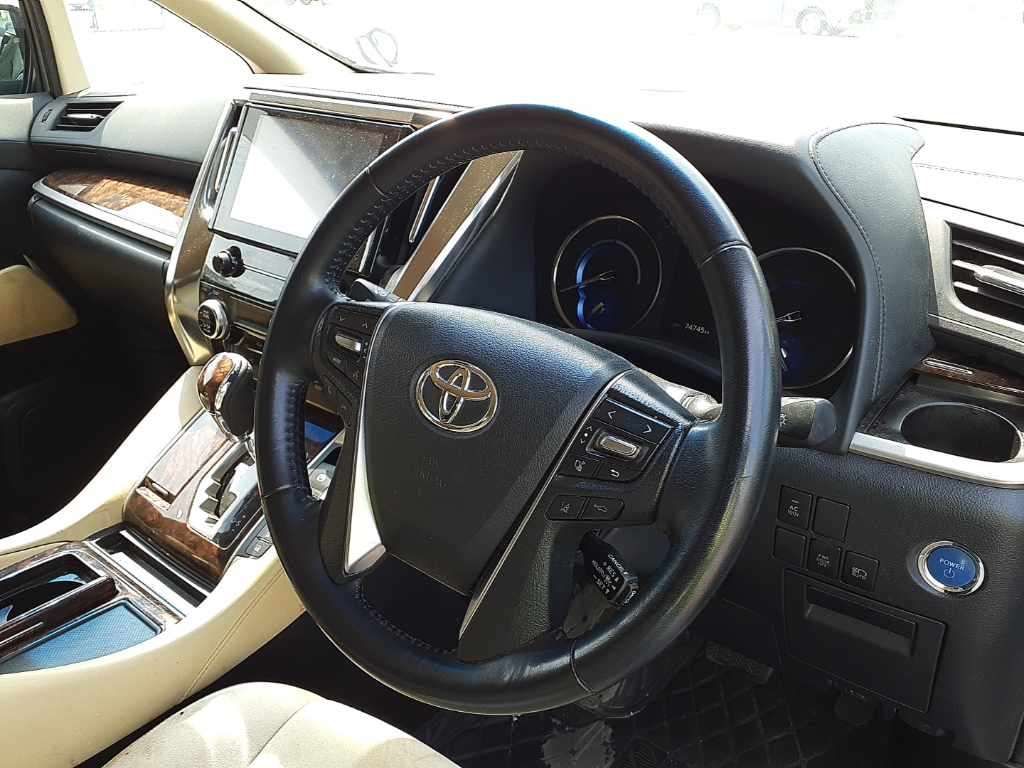 2022 Toyota Alphard X 4WD auction photo 9