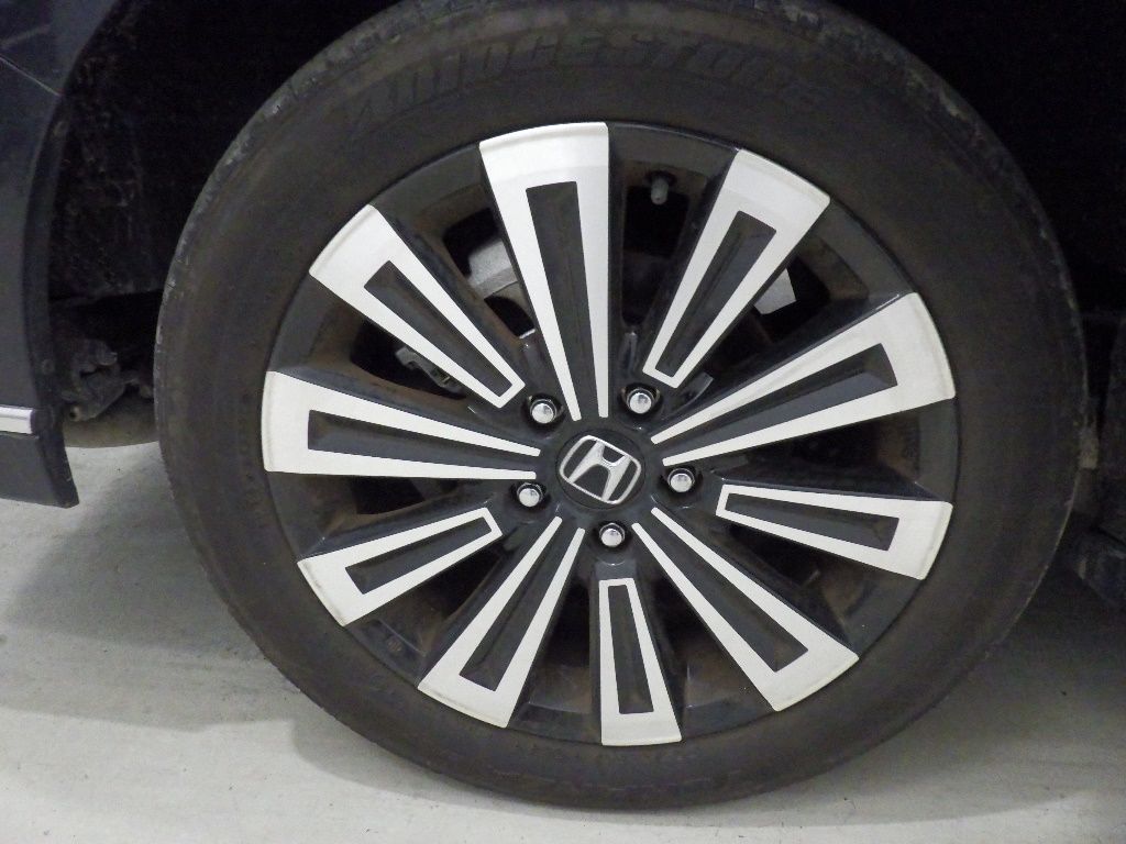 2023 Honda Stepwgn Premium Line auction photo 9