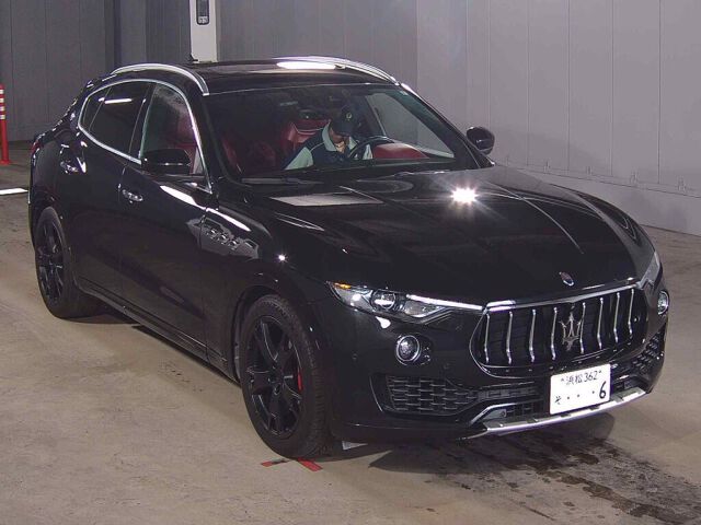 Japan Auction Vehicles 8 2017 Maserati レヴァンテ Base grade 4WD auction photo