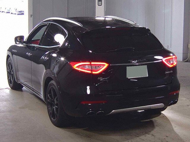 2017 Maserati レヴァンテ Base grade 4WD auction photo 2