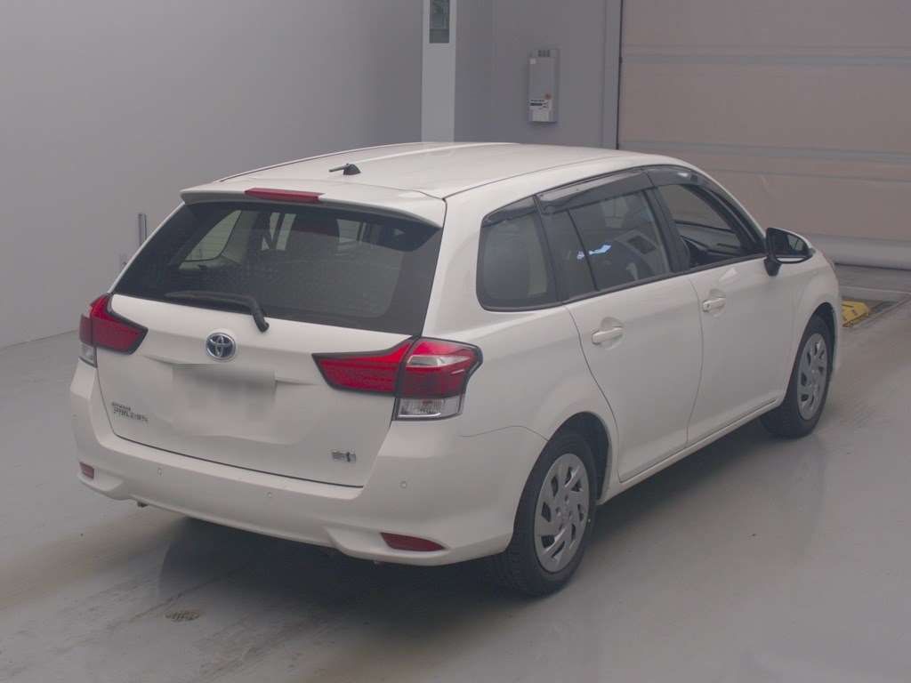 2021 Toyota Corolla Fielder Hybrid EX auction photo 2