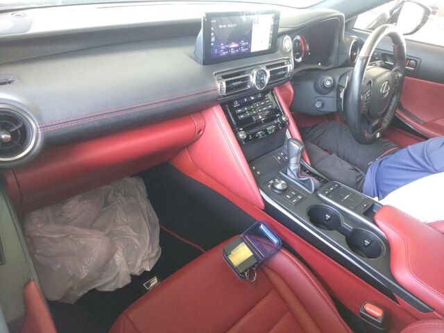 2021 Lexus IS IS300F Shomodo BK auction photo 3