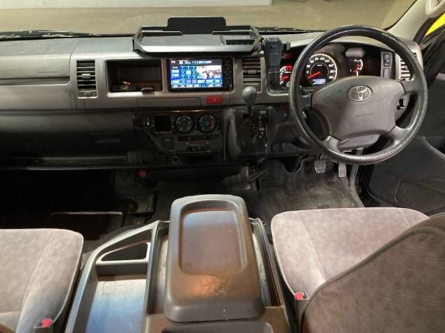 2008 Toyota Hiace GL auction photo 2