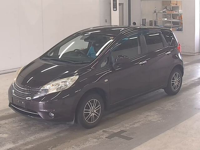 2014 Nissan Note アクシスエマブレパッケ 4WD auction photo 4