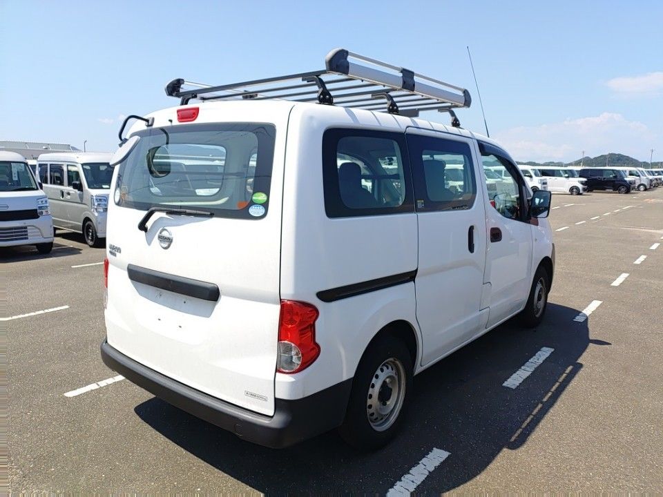 2018 Nissan NV200 Vanette auction photo 2