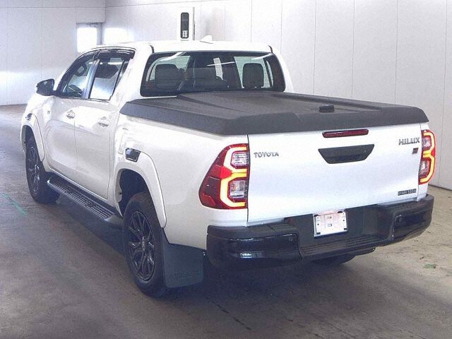 2023 Toyota Hilux Z GRスポーツ 4WD auction photo 2
