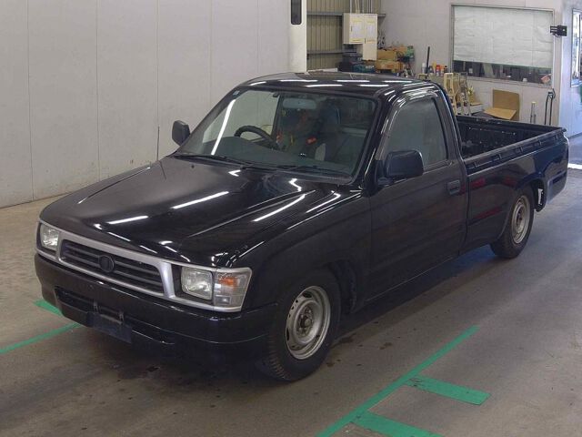 1999 Toyota Hilux DX auction photo 4