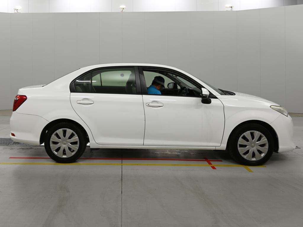 2026 Toyota Corolla Axio 1.5 X Business Package auction photo 3