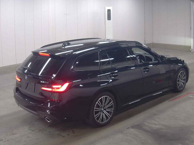 2020 BMW 3 Series 320DXDツMスジョ+ 4WD auction photo 5