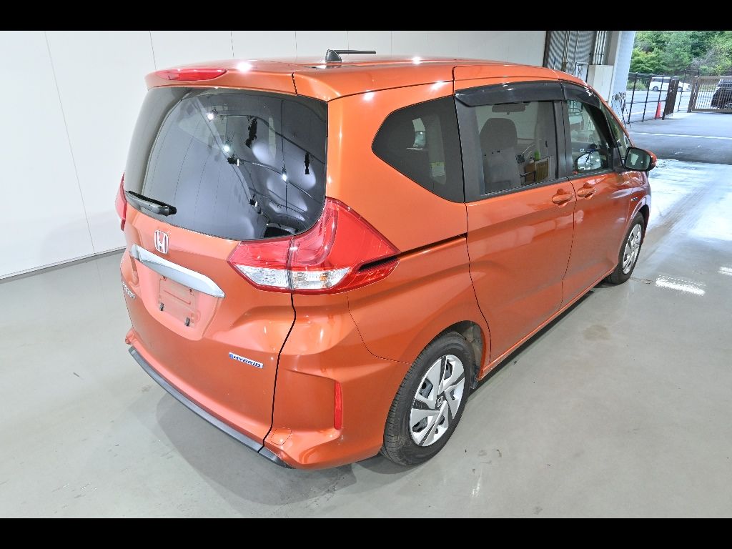 2021 Honda フリード+ ハイブリッドGホンダセンシング auction photo 2