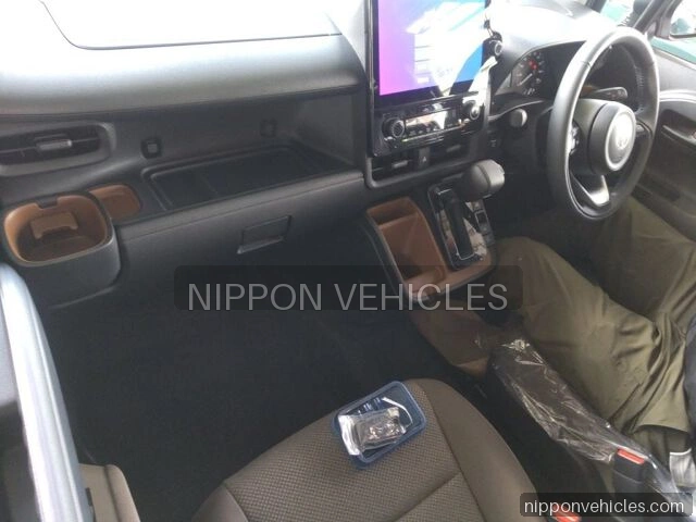 2026 Toyota Sienta ハイブリッドG auction photo 3