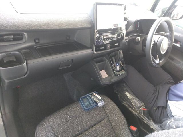2026 Toyota Sienta ハイブリッドZ auction photo 3