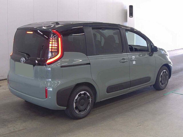 2026 Toyota Sienta ハイブリッドZ auction photo 5