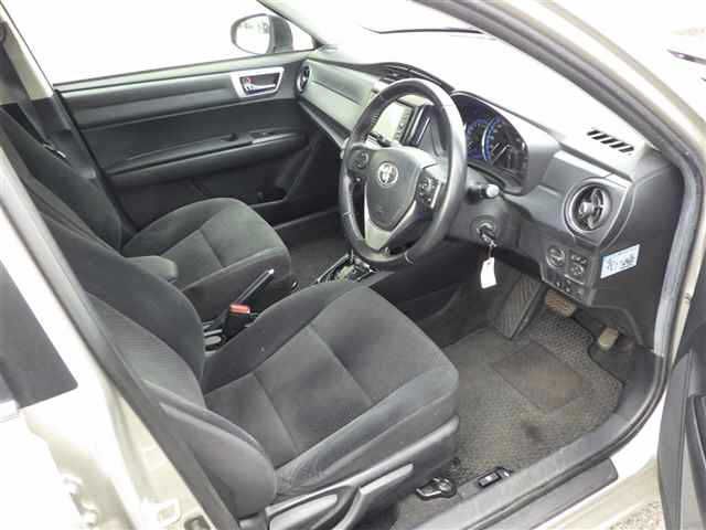 2015 Toyota Corolla Axio ハイブリッドG auction photo 3