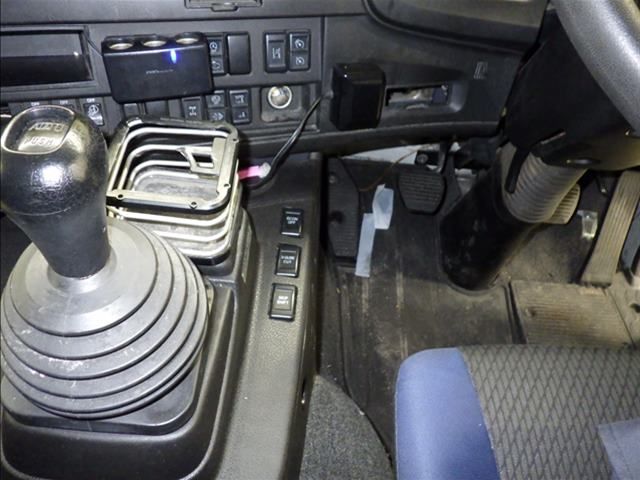 2016 Isuzu ウィング auction photo 8