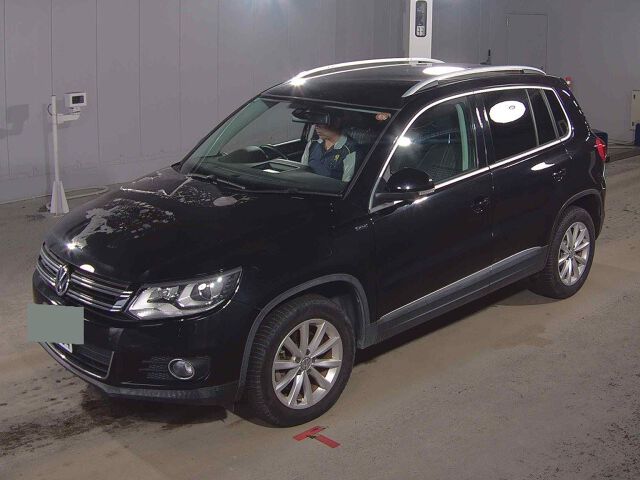 2016 Volkswagen ティグアン ラウンジエディション auction photo 4
