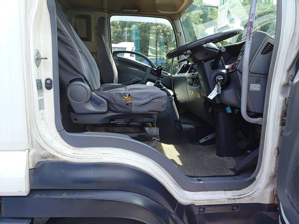 2008 Isuzu Forward auction photo 3
