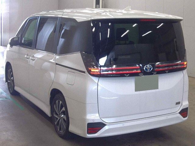 2025 Toyota Voxy ハイブリッドS-Z auction photo 2
