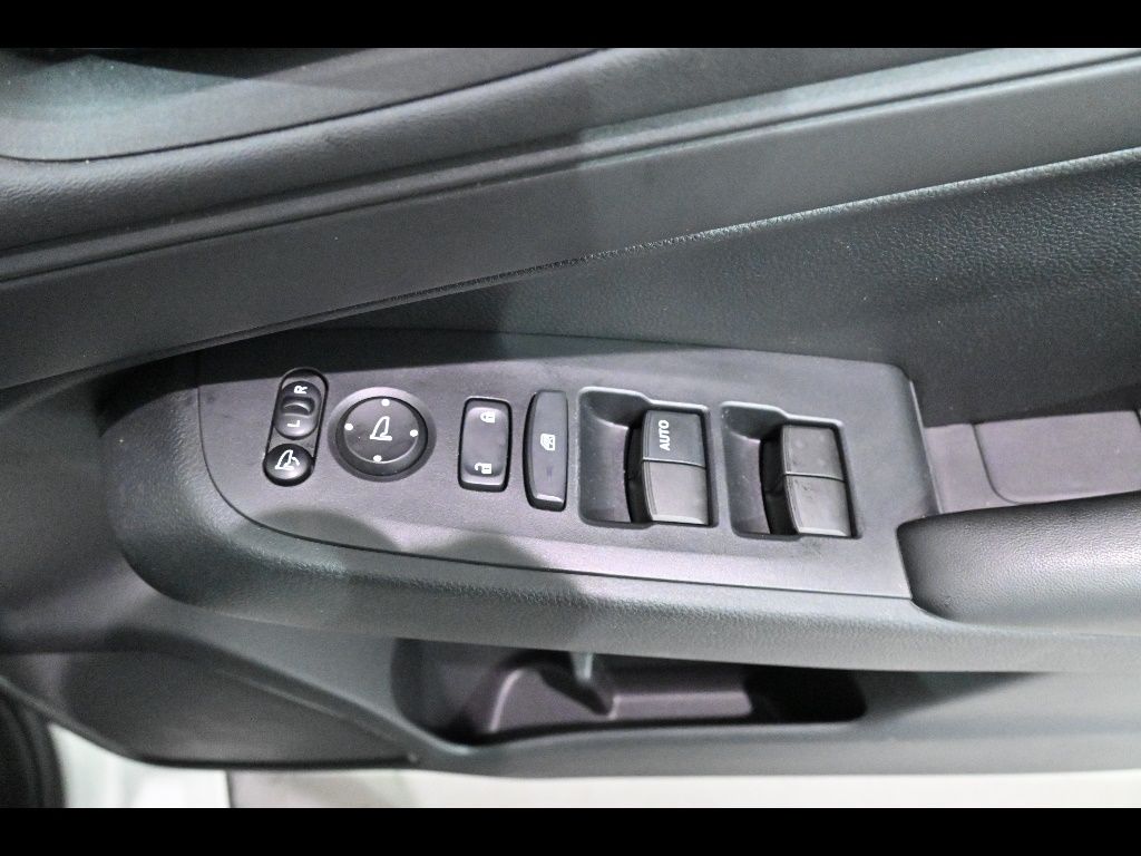 2023 Honda Vezel e:HEV X auction photo 14