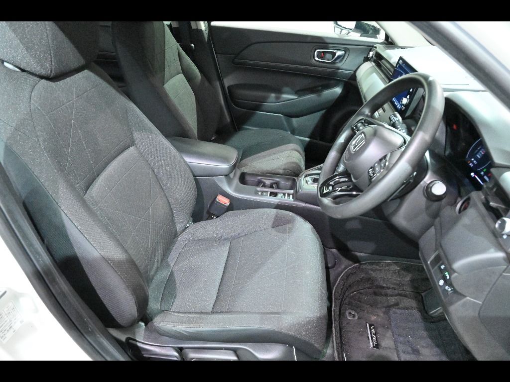 2023 Honda Vezel e:HEV X auction photo 6