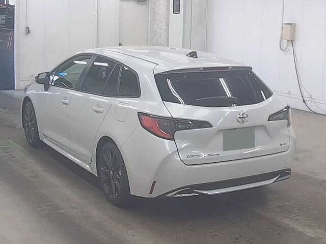 2026 Toyota Corolla Touring Hybrid WXB auction photo 2