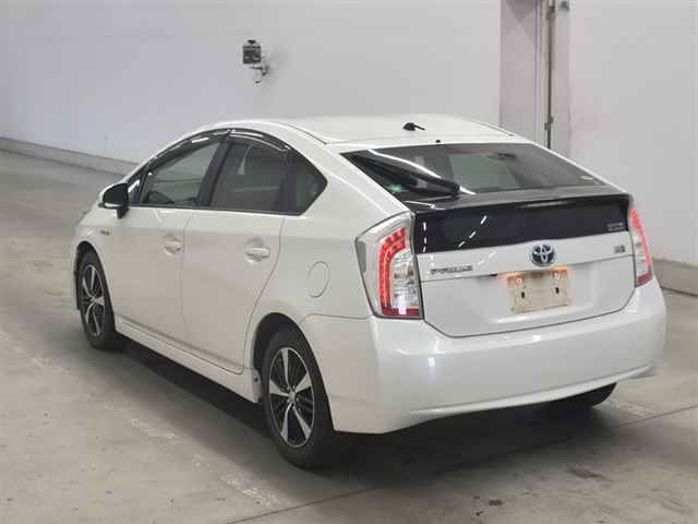 2014 Toyota Prius S auction photo 2