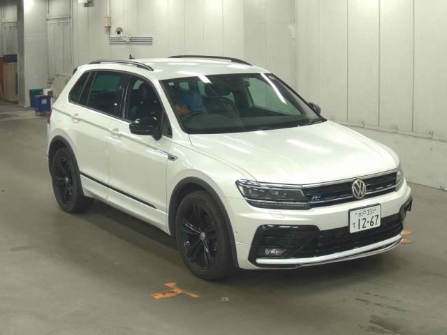 2018 Volkswagen VW Tiguan R-Line TDI 4M Black Style Japan auction vehicle
