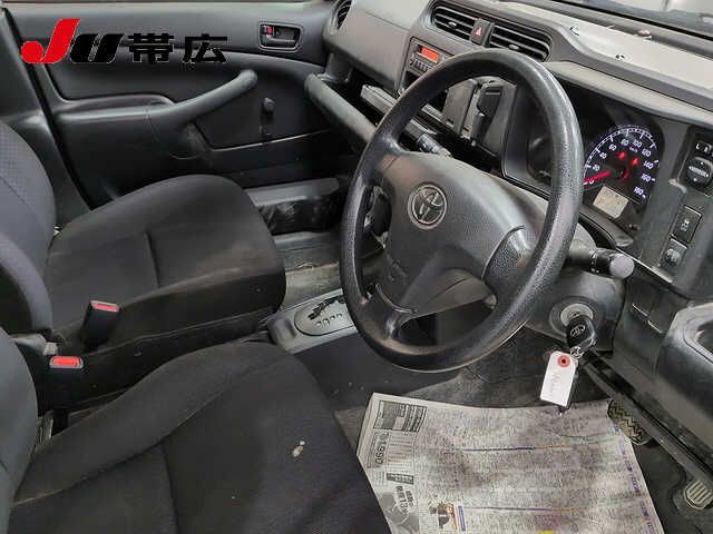 2017 Toyota Succeed UL auction photo 6