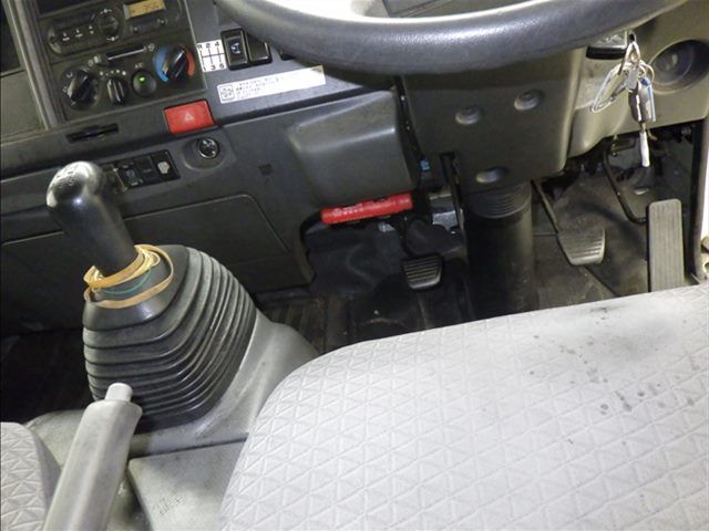 2018 Isuzu Elf バン auction photo 8