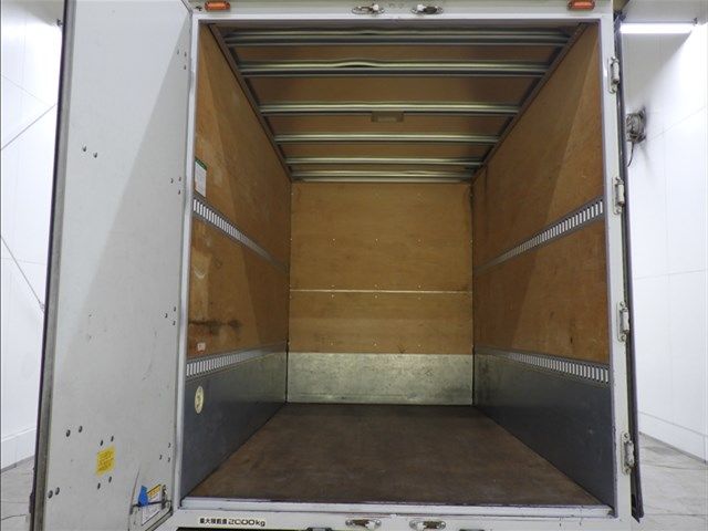 2018 Isuzu Elf バン auction photo 4