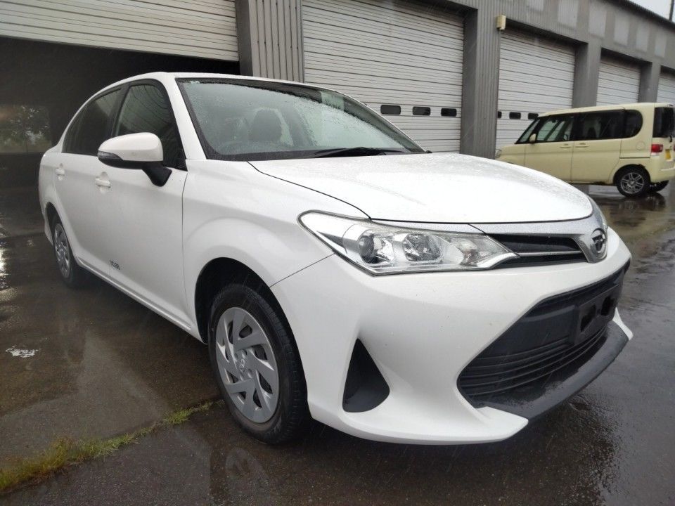 2018 Toyota カローラ アクシオ auction photo 4