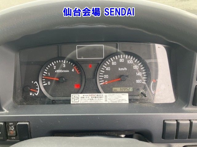 2010 Isuzu Elf アルミバン auction photo 4