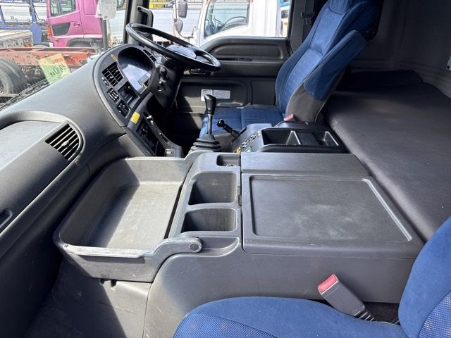 2011 Isuzu Giga アルミウイング auction photo 5