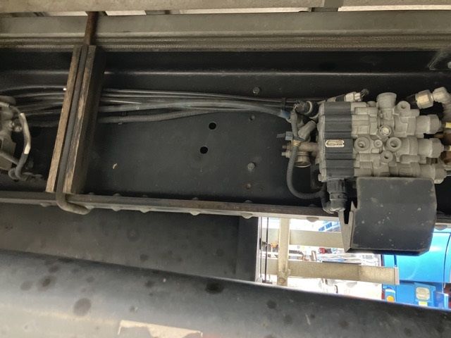 2011 Isuzu Giga アルミウイング auction photo 16