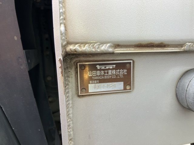 2011 Isuzu Giga アルミウイング auction photo 17