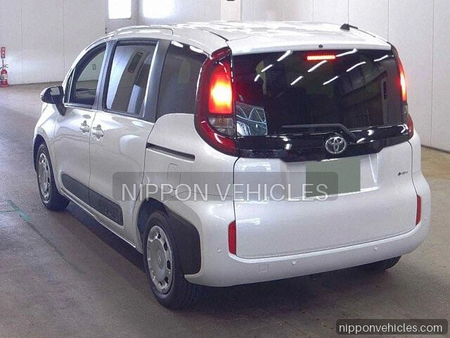 2026 Toyota Sienta ハイブリッドG auction photo 2