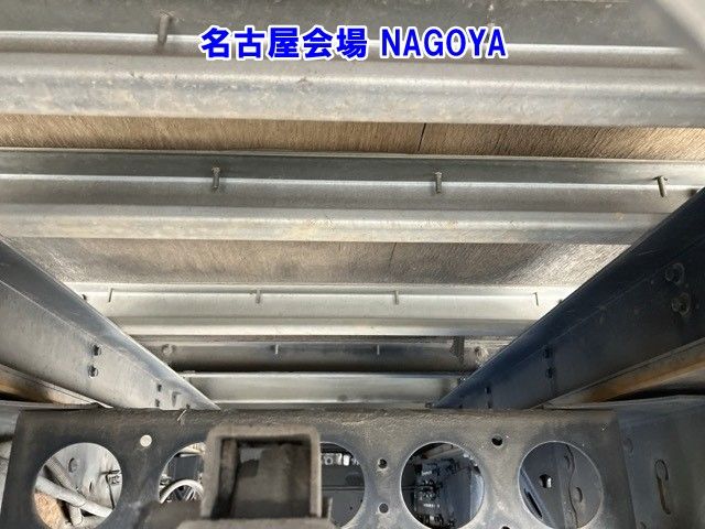 2012 Isuzu Elf Aluminum Wing auction photo 15