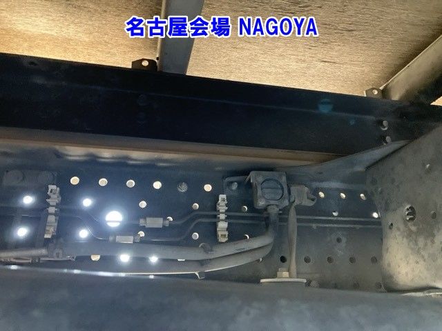 2012 Isuzu Elf Aluminum Wing auction photo 18