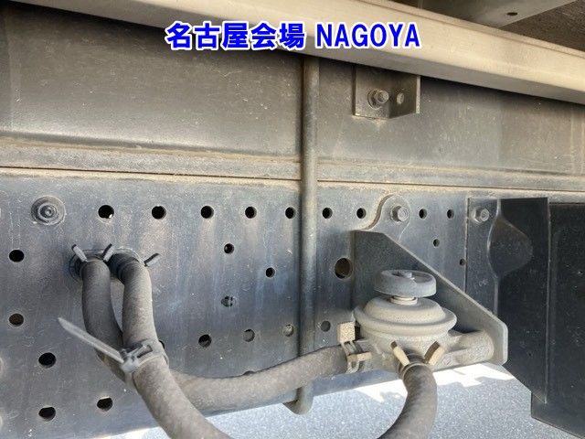 2012 Isuzu Elf Aluminum Wing auction photo 12