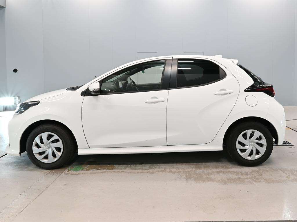 2022 Toyota Yaris X auction photo 4