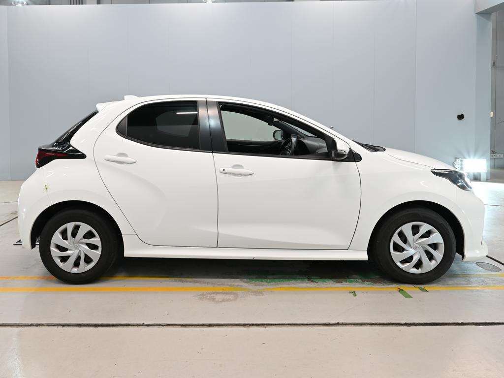 2022 Toyota Yaris X auction photo 3