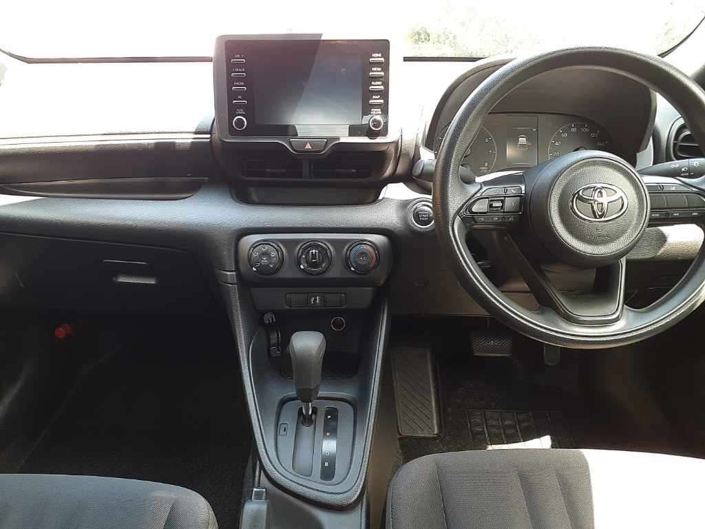 2022 Toyota Yaris X auction photo 11