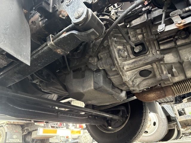 2018 Mitsubishi Fuso Canter Flat crane, 4-tier auction photo 11