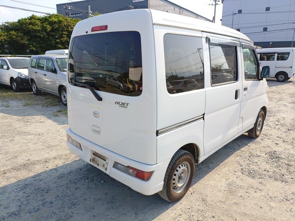 2020 Daihatsu ハイゼット カーゴ auction photo 2