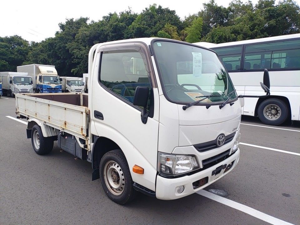 2019 Toyota Dyna auction photo 4