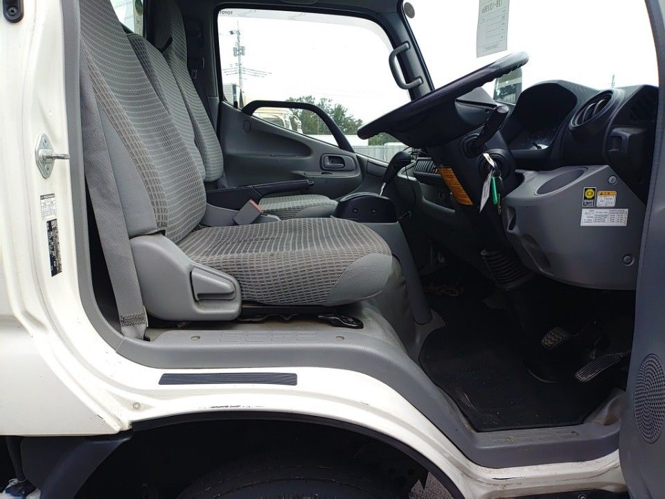 2019 Toyota Dyna auction photo 3