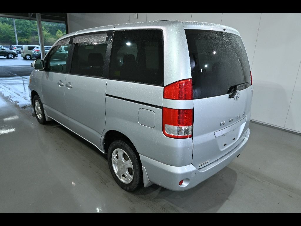 2006 Toyota Noah 4WD Xスペシャルエディション auction photo 5