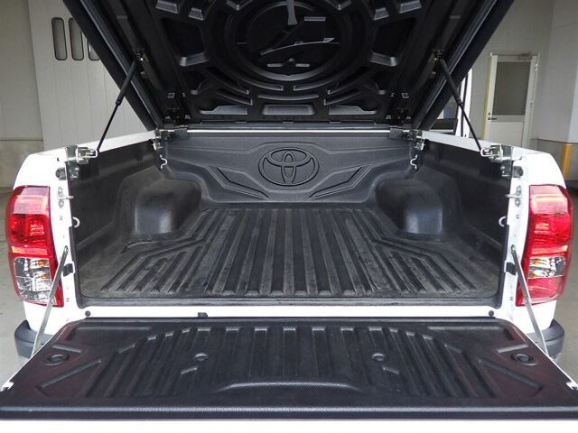 2018 Toyota Hilux Z 4WD auction photo 6