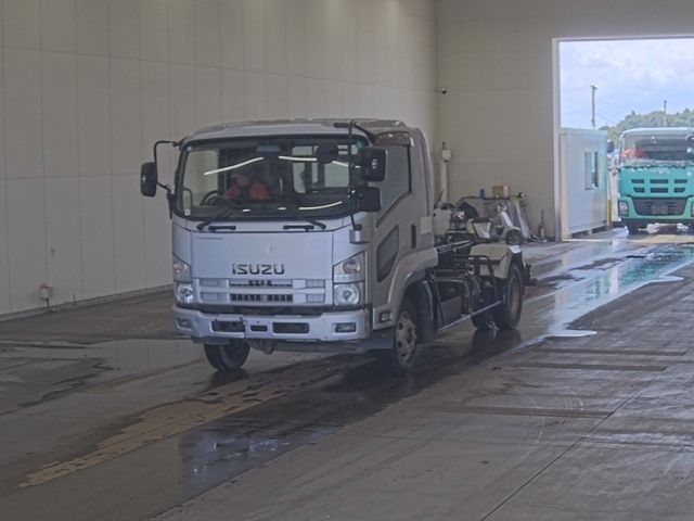 2011 Isuzu Forward コンテナセンヨウ Japan auction vehicle